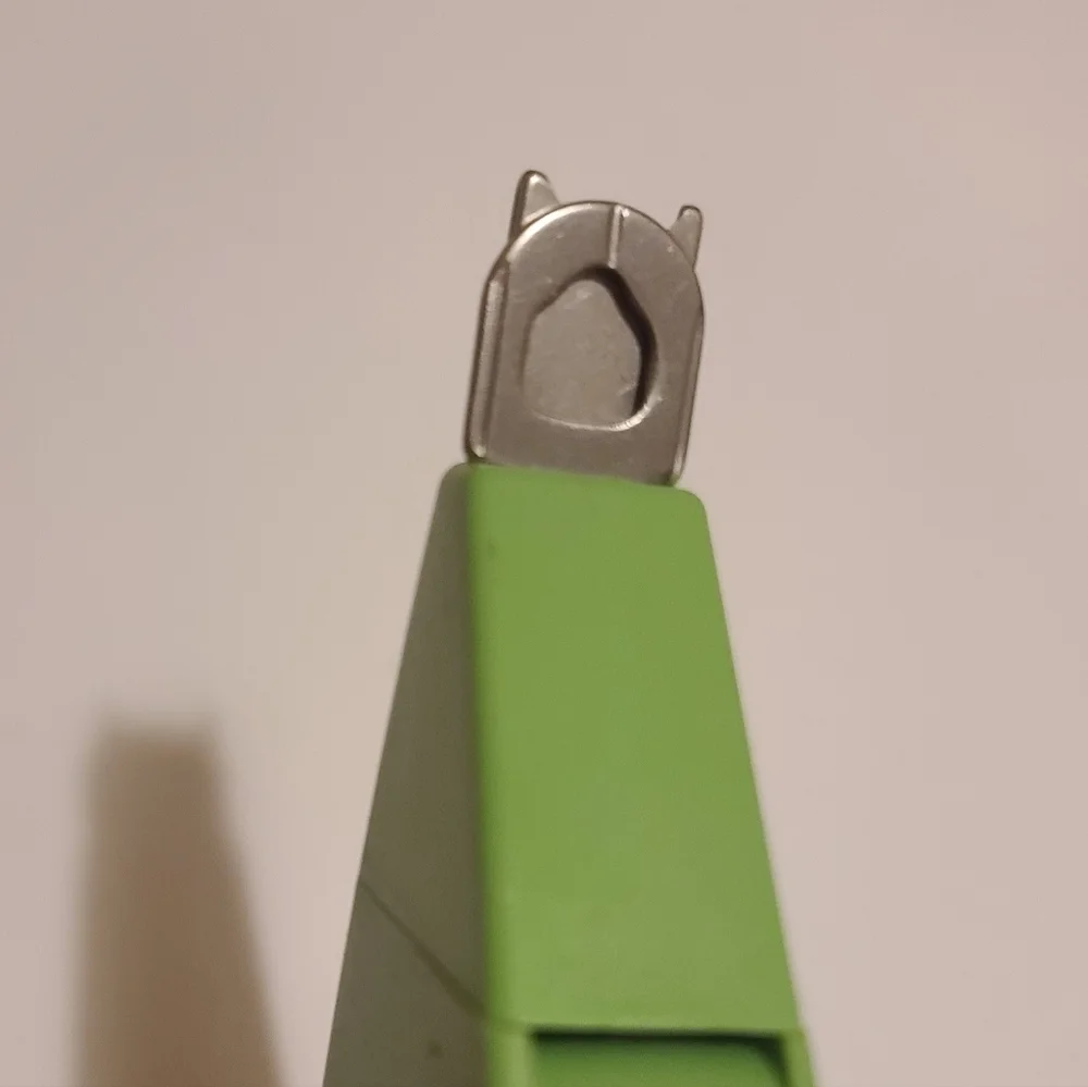 Oster Guillotine Style Dog Nail Clippers